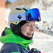 キャスト佐藤吉彦